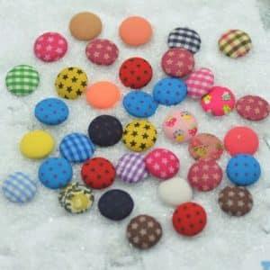 Fabric buttons